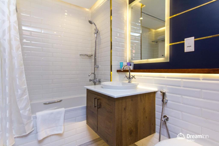Bathroom 3, Dream Inn Dubai Apartments - Al Sahab, Dubai
