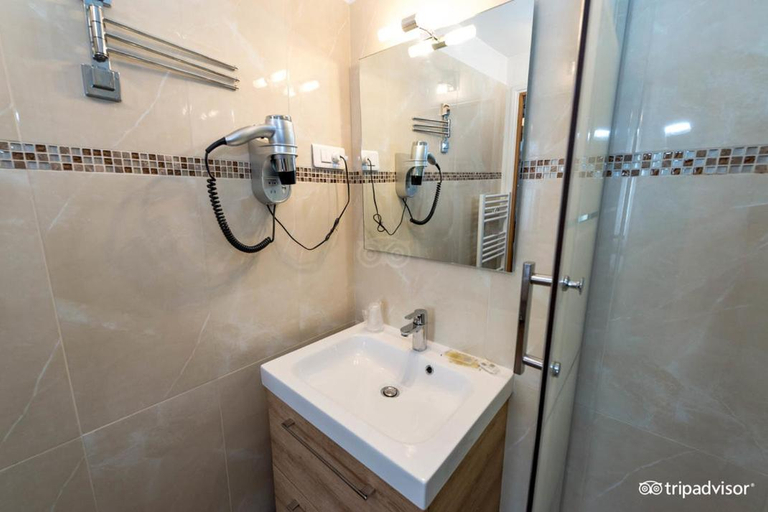 Bathroom 5, Hôtel de l'Union, Paris