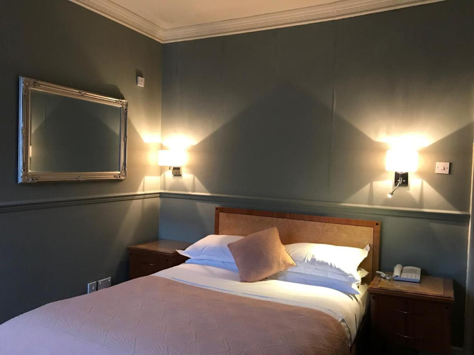 Bedroom 5, Eurobar, Oxfordshire