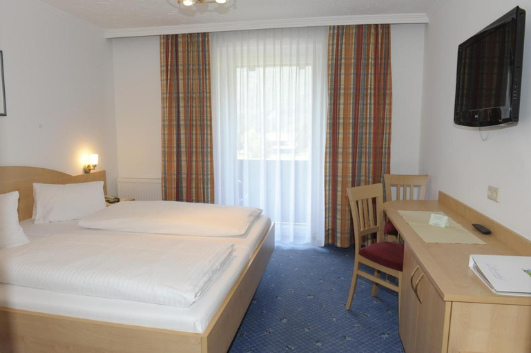 Bedroom 3, Landhotel Stofflerwirt, Tamsweg