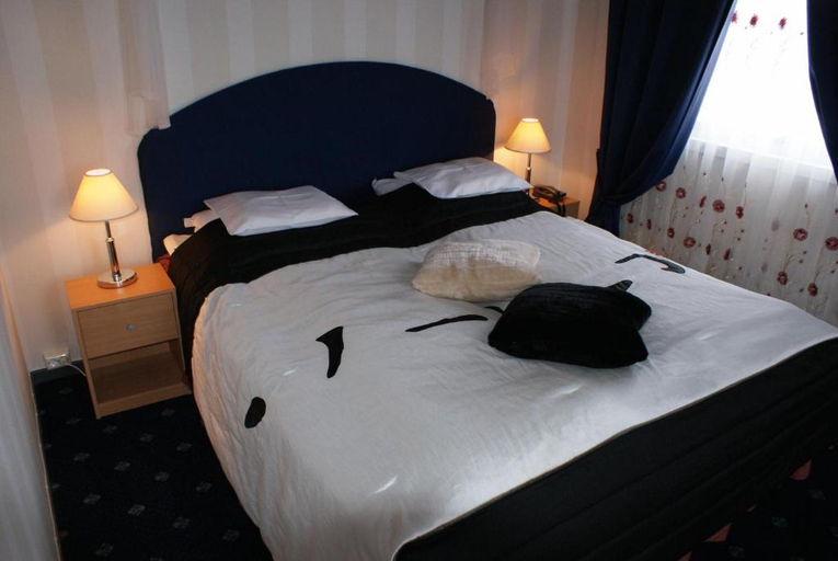 Bedroom 3, Welcome Inn Hotel Lyngskroa, Storfjord