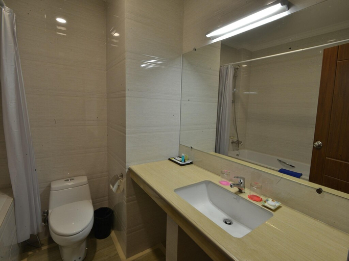 Bathroom 2, Serene Valley Hotel, Yangon
