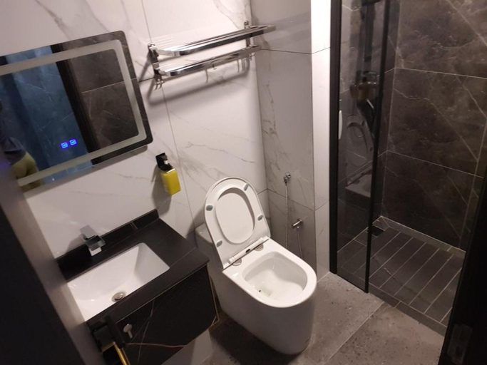 Bathroom 3, Qing Yun Rest House Koprijaya, Brunei Darussalam, Bandar Seri Begawan