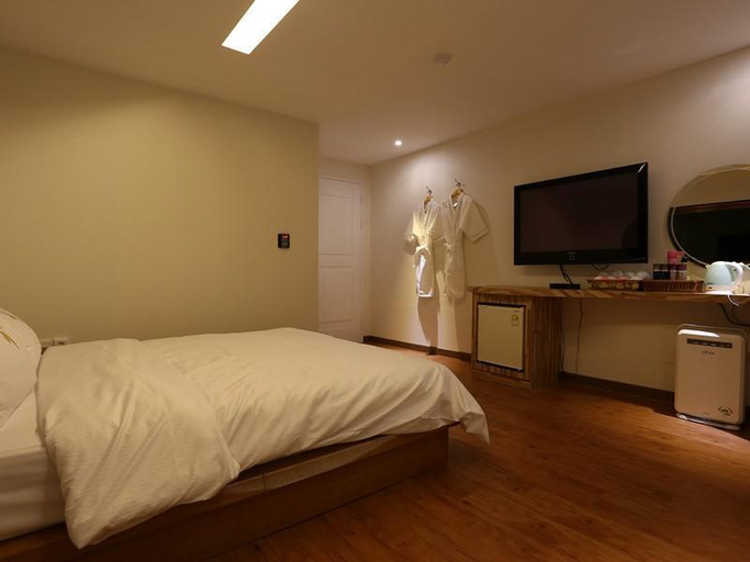 Bedroom 3, Daejeon Eunhangsunhwa Hotel Nine Spot, Daedeok