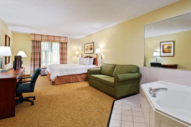 Bedroom 4, Country Inn & Suites Elgin, Kane