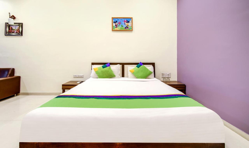 Bedroom 5, Hotel Maher Inn , Ahmadabad