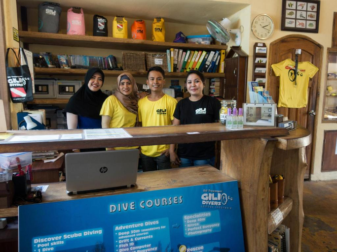 Public Area 5, Gili Divers Hotel, Lombok