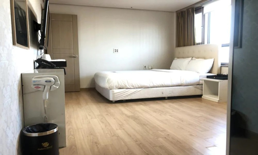 Bedroom 2, GALAXY HOTEL, Yeongdeungpo