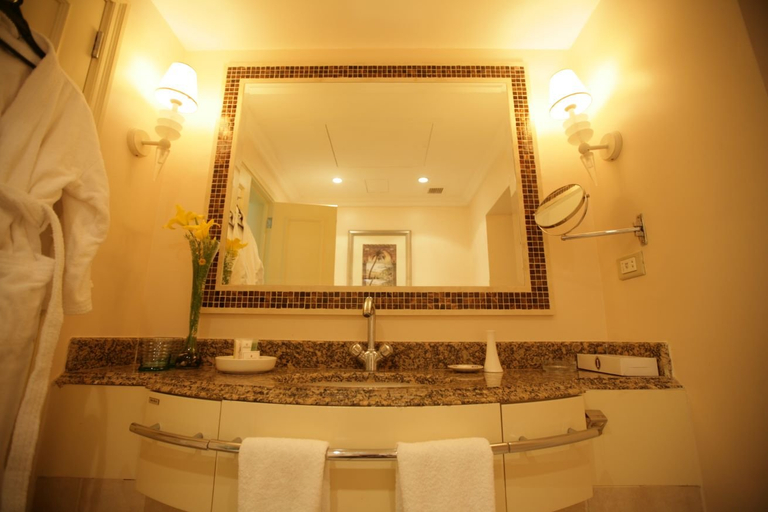 Bathroom 5, Jacir Palace Hotel Bethlehem, Bethlehem
