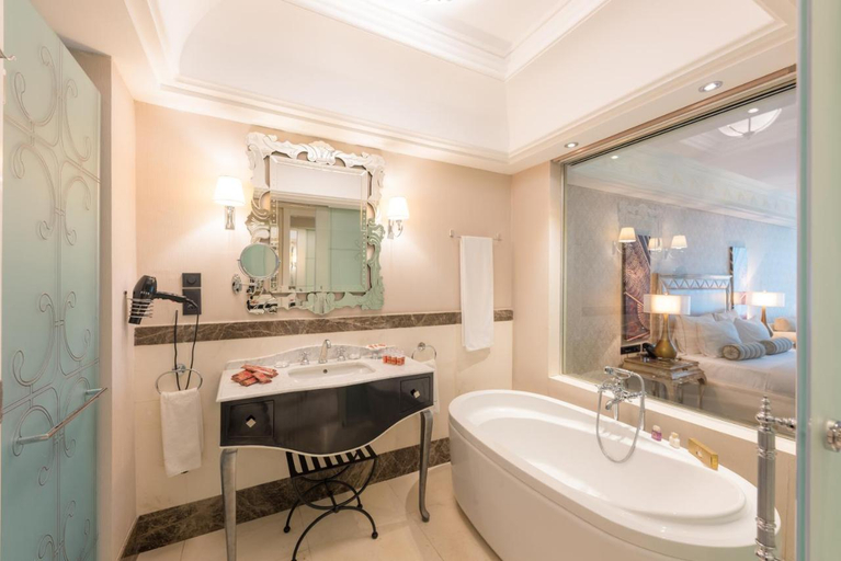 Bathroom 5, Quba Palace Hotel, Quba