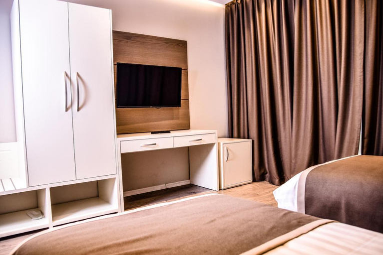 Bedroom 3, VH Broadway Tirana Hotel, Tiranës
