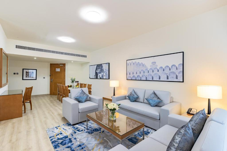 Others 5, Golden Sands 5, Dubai