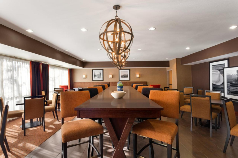 Food & Drinks 4, Hampton Inn Denver-Northwest/Westminster, Adams