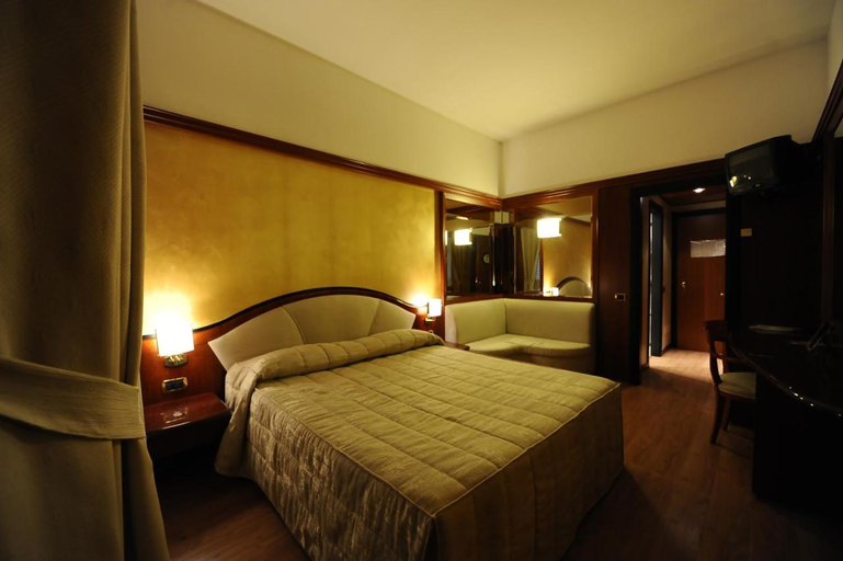 Bedroom 2, Hotel City Legnano, Milano