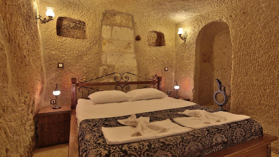 Bedroom 2, Cappadocia Cave Land Hotel, Nevşehir