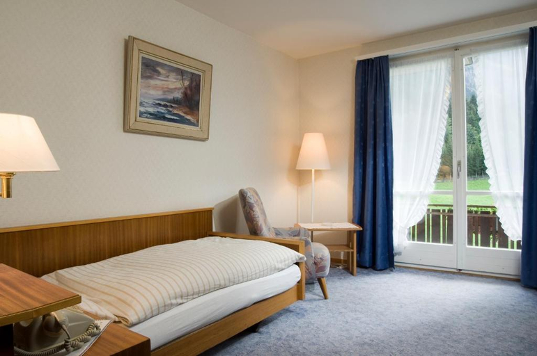 Bedroom 2, Hotel Berghaus, Interlaken