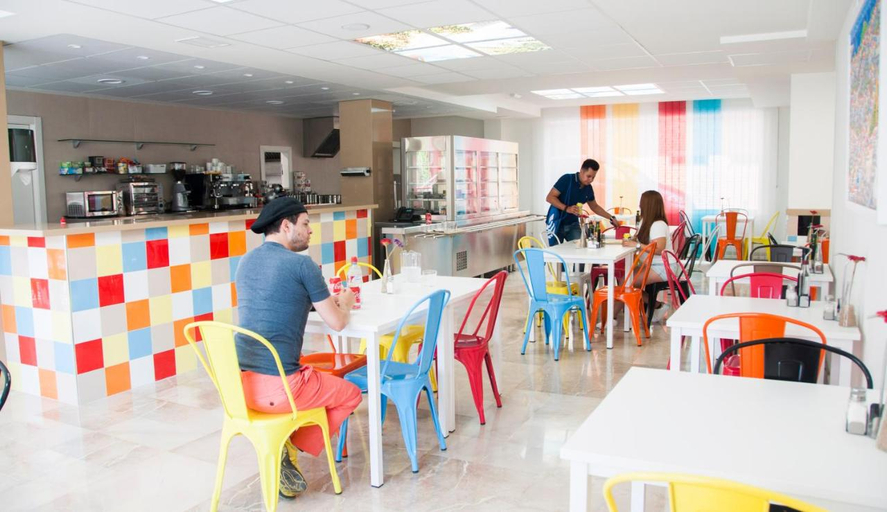 Food & Drinks 5, Funway Academic Resort, Madrid