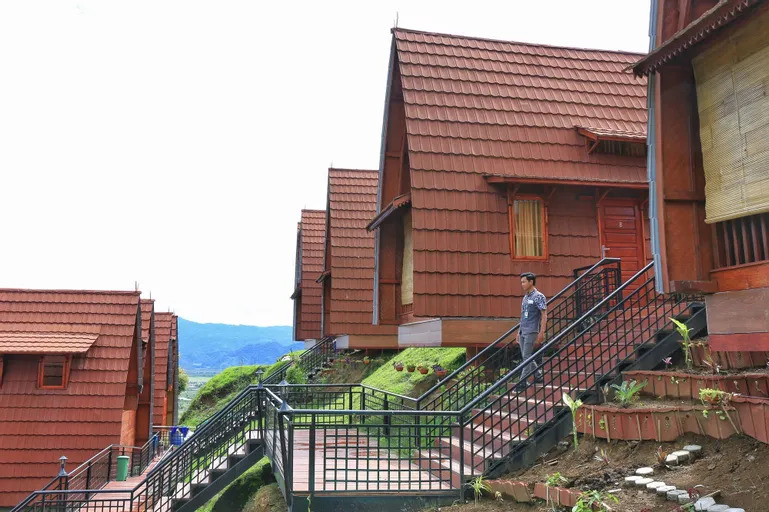 Exterior & Views 2, Swarga Lodge and Homestay, Kerinci