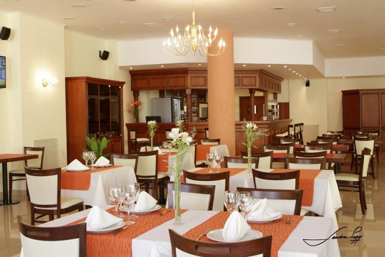 Food & Drinks 3, Grand Hotel Libertad, Nueve de Julio