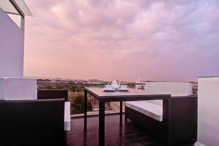 Others 5, Grande Azure, Jaipur