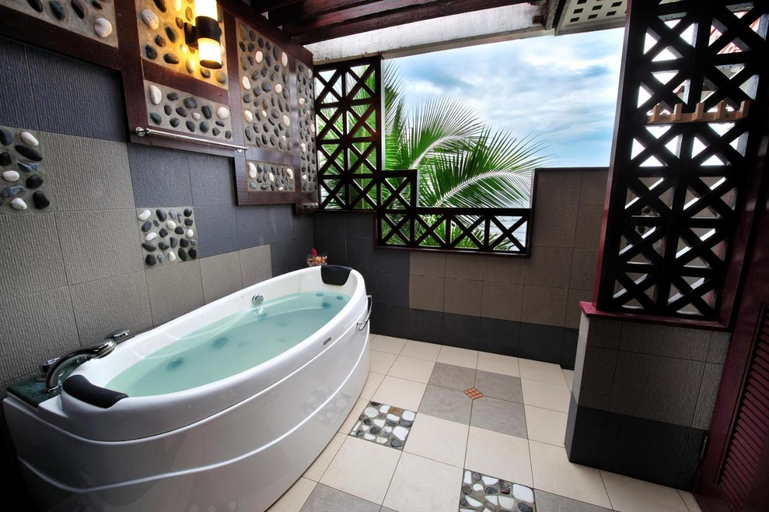Bathroom 5, Paya Beach Spa & Dive Resort, Mersing