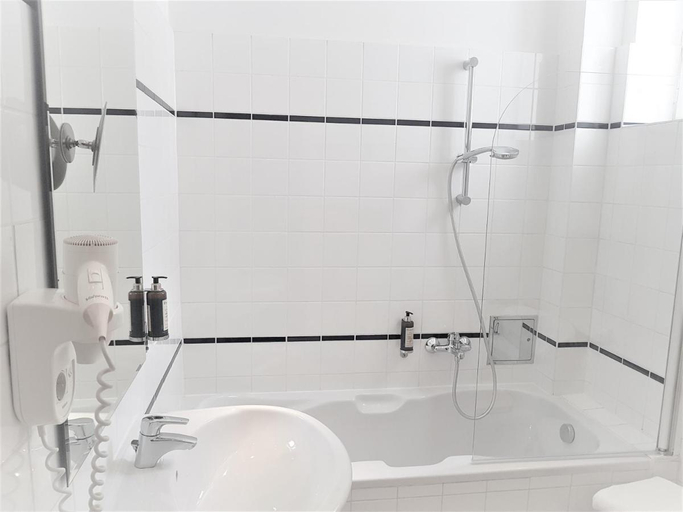 Bathroom 4, Kärntner Hof, Wien