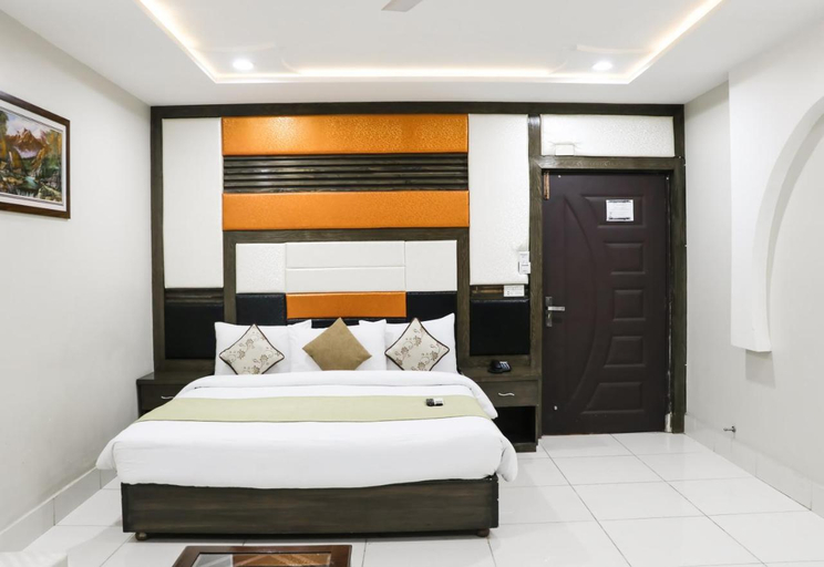 Bedroom 2, Crown Inn Hotel Multan, Multan