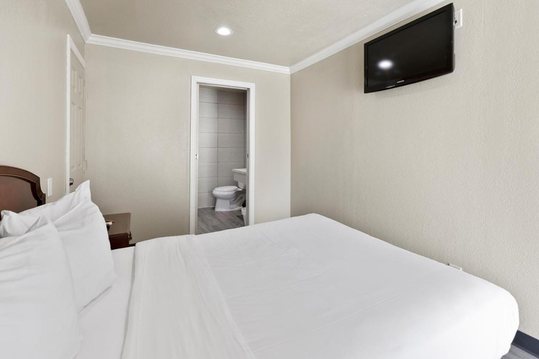 Bedroom 4, Le Blanc Inn & Suites, Los Angeles
