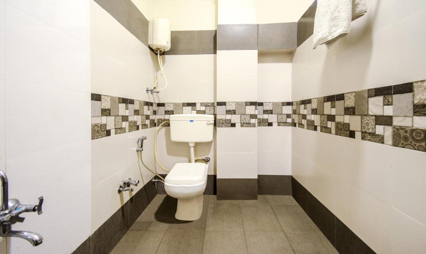 Bathroom 4, Hotel Maher Inn , Ahmadabad