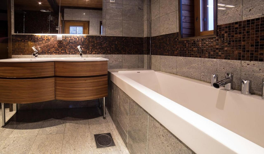Bathroom 3, Levi Holidays, Lapland
