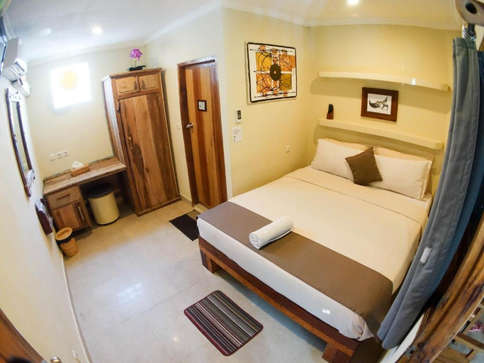 Bedroom 2, Gili Divers Hotel, Lombok