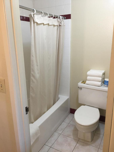 Bathroom 4, Grand Inn財神客棧, Los Angeles