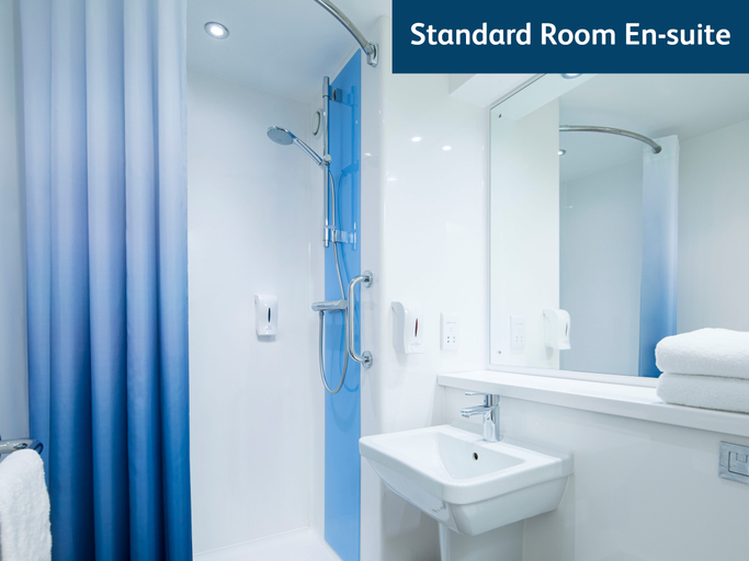 Bathroom 4, Travelodge London Balham, London