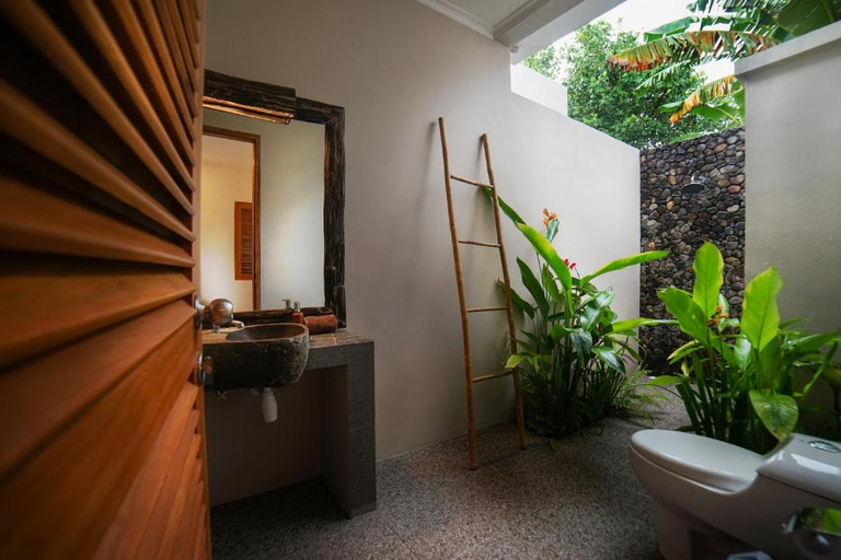 Bathroom 2, Ibludan Hotel, Lombok