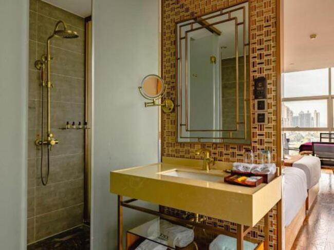 Bathroom 3, James Joyce Coffetel (Chengdu Qingbaijiang Dawan Middle School Store), Chengdu