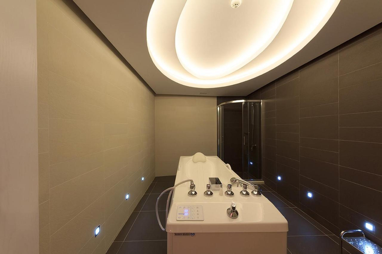 Bathroom 3, Agusta Spa Hotel, Veliko Tarnovo