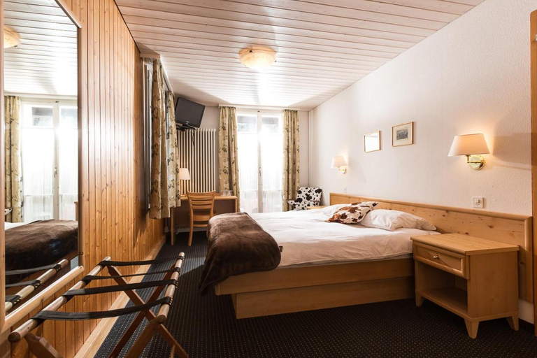 Bedroom 2, Hotel Oberland