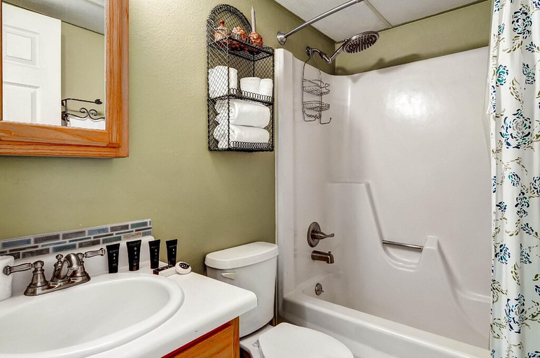 Bathroom, Mountain House, A Vail Resorts Property, Summit