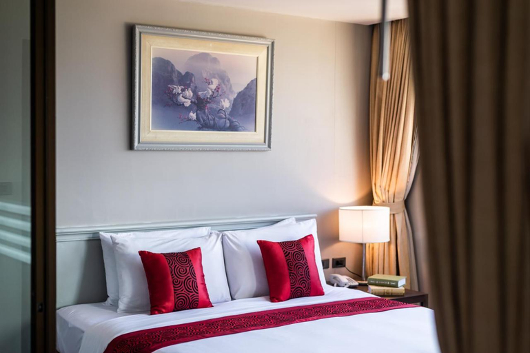 Bedroom 3, Hotel Royal Suites, Bangalore