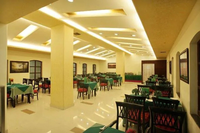 Food & Drinks, Grand Mumtaz Towers, Srinagar