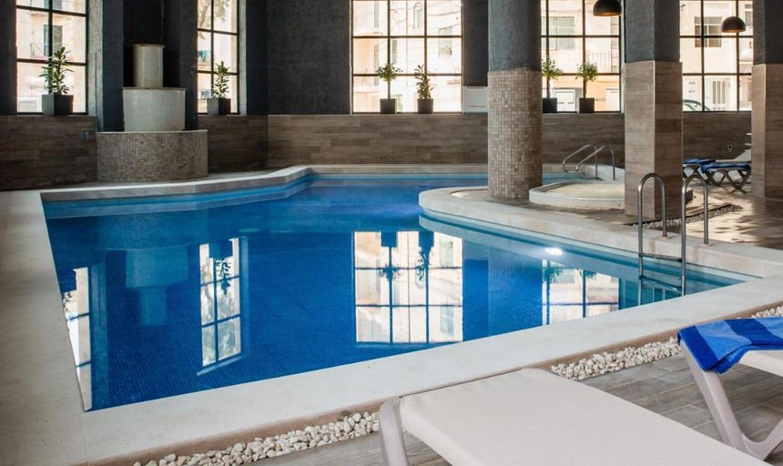 Sport & Beauty 5, Pebbles Resort, Saint Paul's Bay