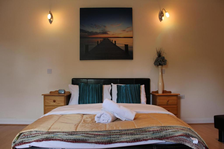 Bedroom 2, Remarc Guest House, Essex
