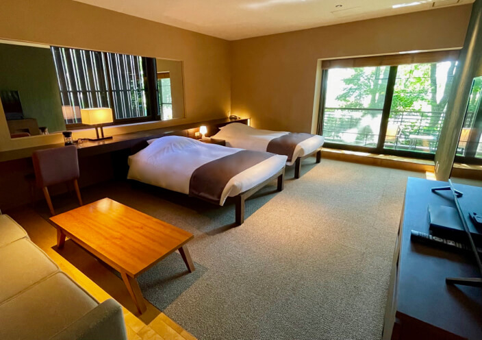 Bedroom 5, Amenohi To Yuyake, Chitose