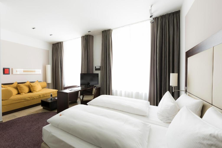 Bedroom 5, Devin Art Hotel, Düsseldorf