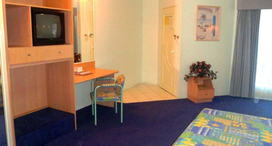Others 4, Runaway Bay Motor Inn, Gold Coast