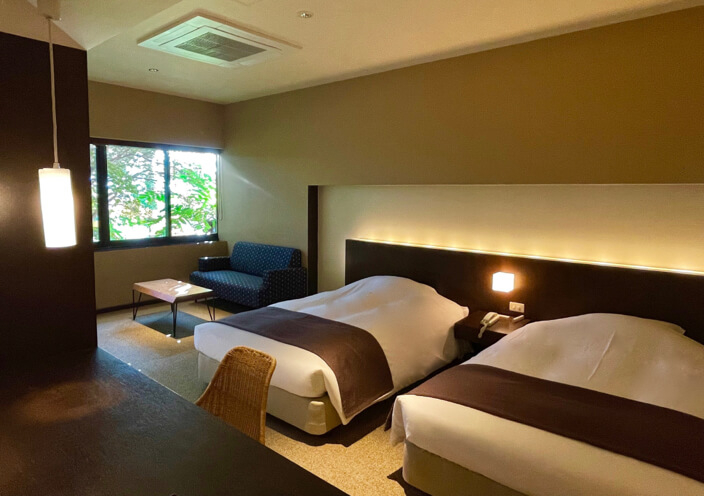 Bedroom 4, Amenohi To Yuyake, Chitose