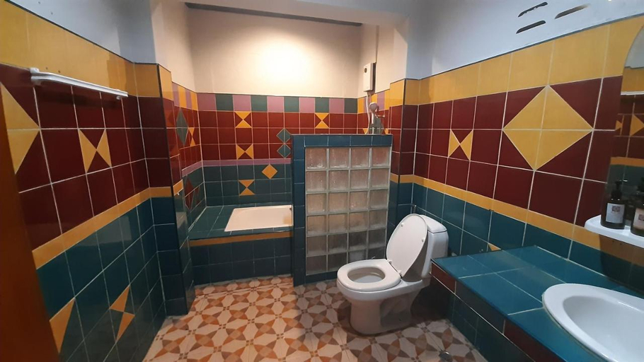 Bathroom 3, Mom Boutique Railay, Mueang Krabi
