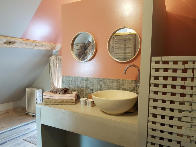 Bathroom 5, Le Jardin de la Tuilerie, Haut-Rhin
