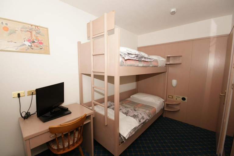 Bedroom 2, Hotel Villa Mozart, Trento
