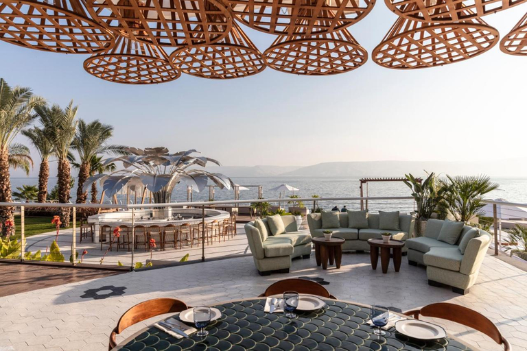 Others 4, HOTEL ISRAEL, Lago Agrio